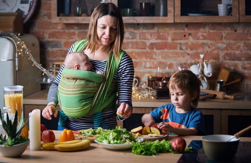 Postpartum Weight Loss: Navigating Exercise and Nutrition for Effective Weight Management after Pregnancy